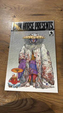 Dark Horse Presents #4 - Dark Horse - 2011 - Darrow Variant - First Resident Alien