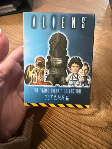 Aliens "Game Over Collection" - Titans Vinyl Figures