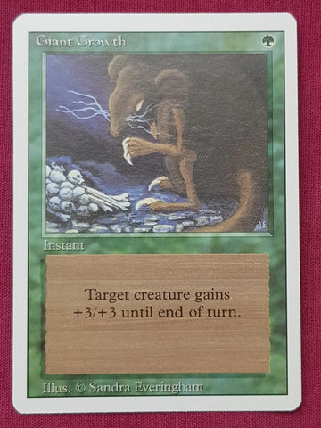 "Giant Growth" - Magic The Gathering Card - Revised