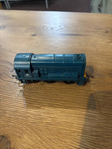 Hornby Triang OO Gauge R152 BR 0-6-0 Diesel Loco. D3035 Blue