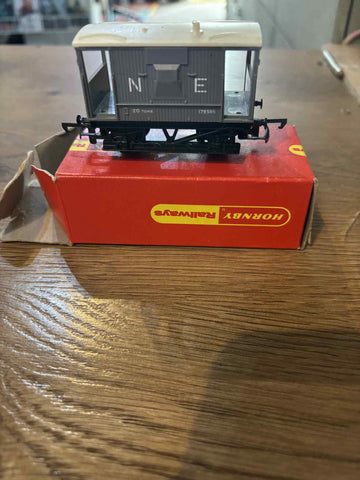 Hornby R.114 N.E Brake Van
