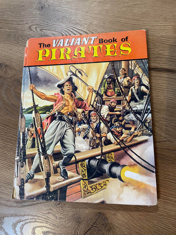 The Valiant Book of Pirates -  Fleetway Publication - 1967 - Vintage Hardback