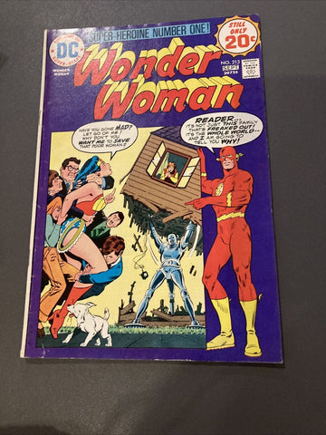 Wonder Woman #213 - DC Comics - 1975 - Back Issue